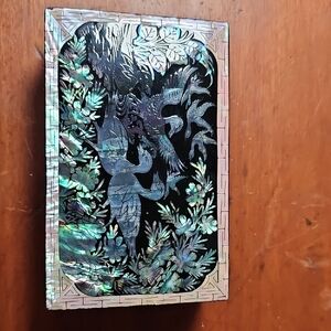 Fabulous Vintage Korean Abalone Inlaid Lacquer Trinket Box